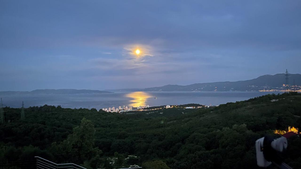 Terra Magica Deluxe Apartment Or Room With Private Parking, Terrace And Sea View Риека Экстерьер фото