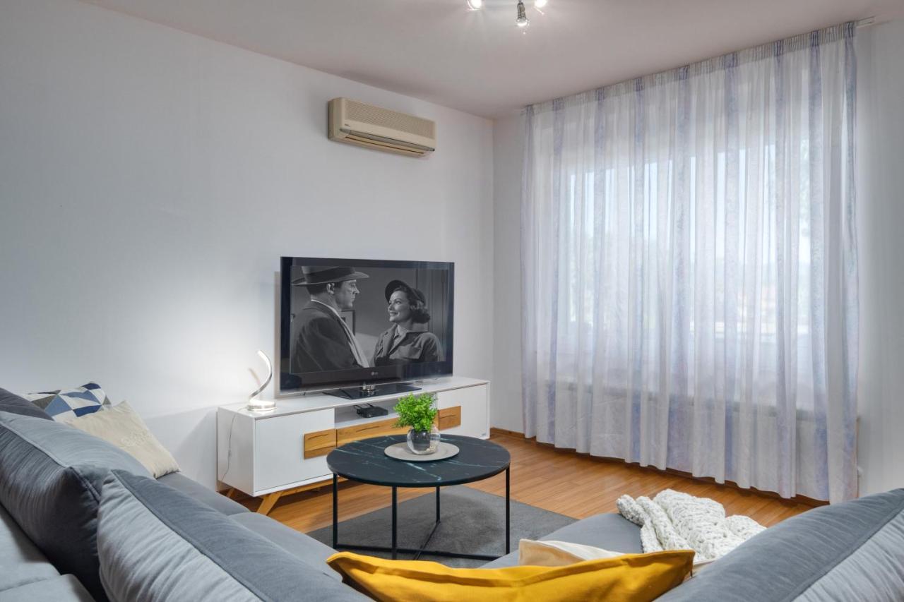 Terra Magica Deluxe Apartment Or Room With Private Parking, Terrace And Sea View Риека Экстерьер фото