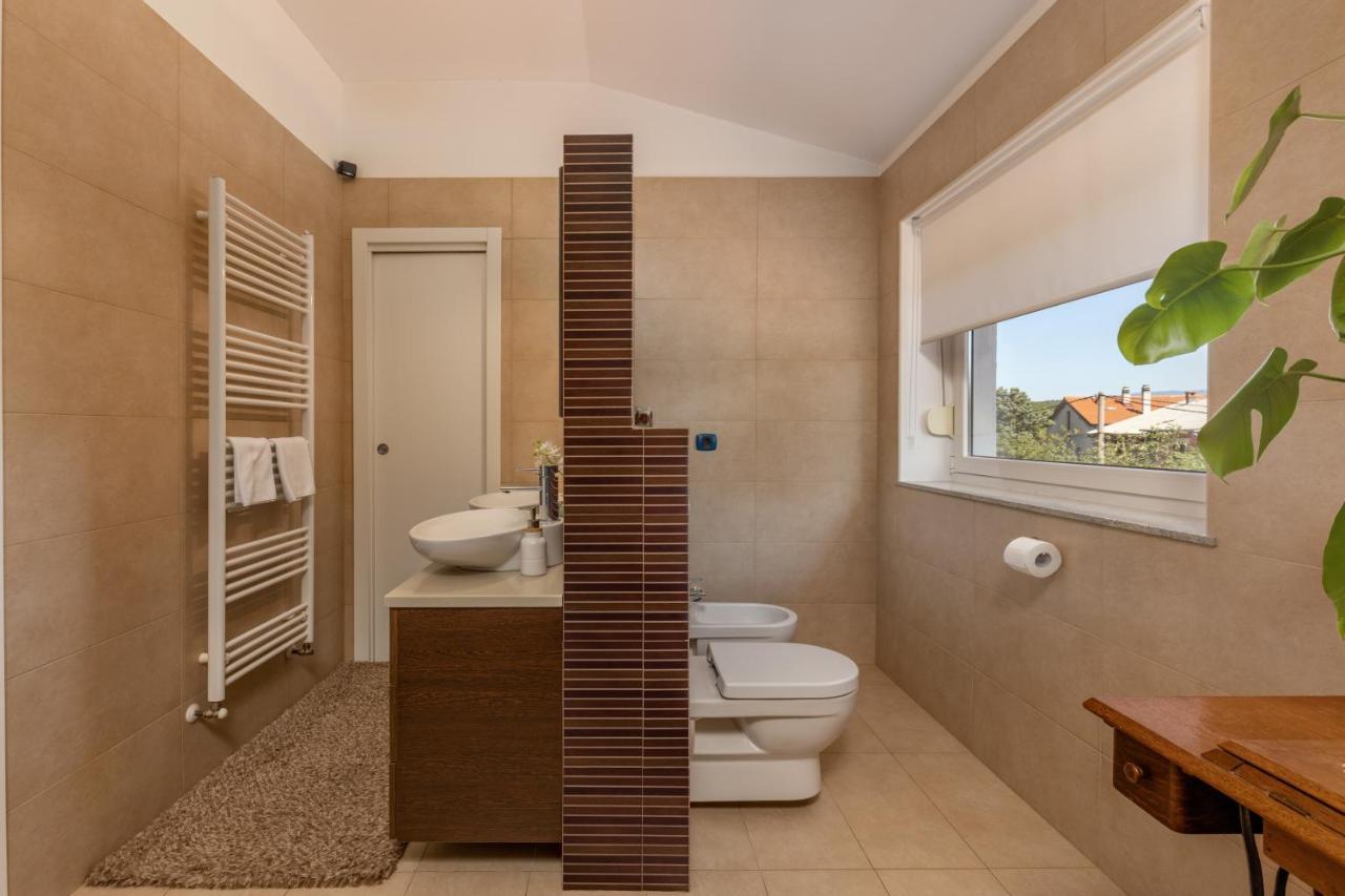 Terra Magica Deluxe Apartment Or Room With Private Parking, Terrace And Sea View Риека Экстерьер фото