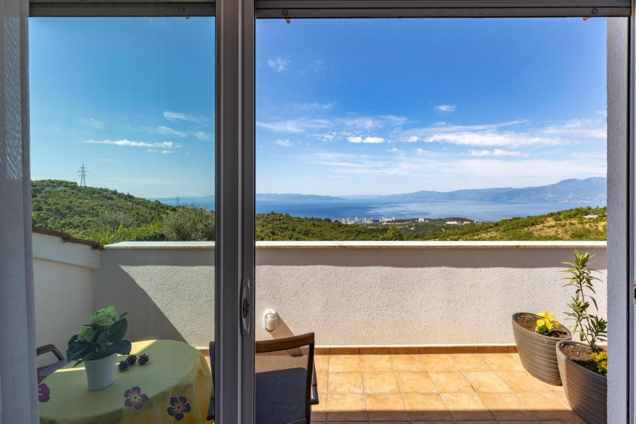 Terra Magica Deluxe Apartment Or Room With Private Parking, Terrace And Sea View Риека Экстерьер фото