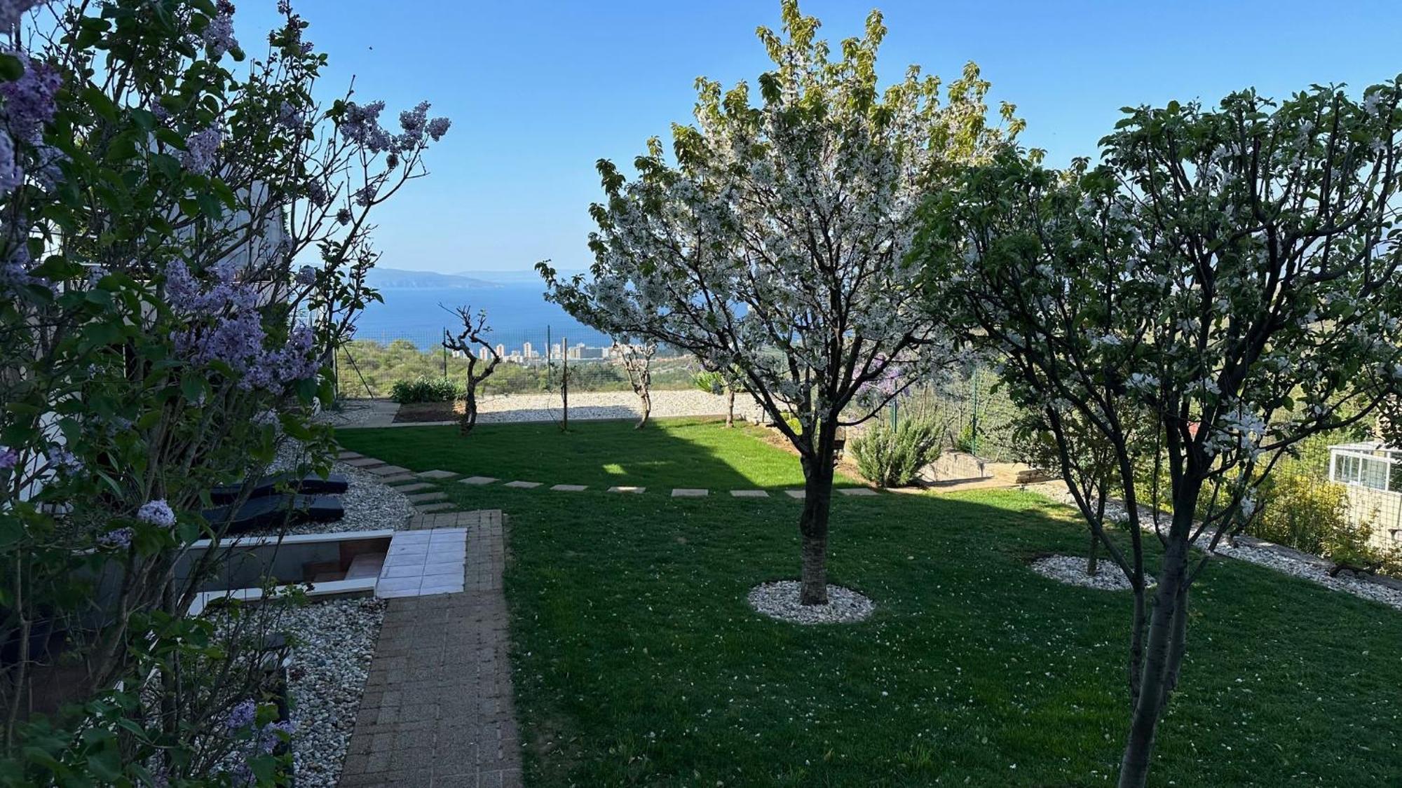 Terra Magica Deluxe Apartment Or Room With Private Parking, Terrace And Sea View Риека Экстерьер фото